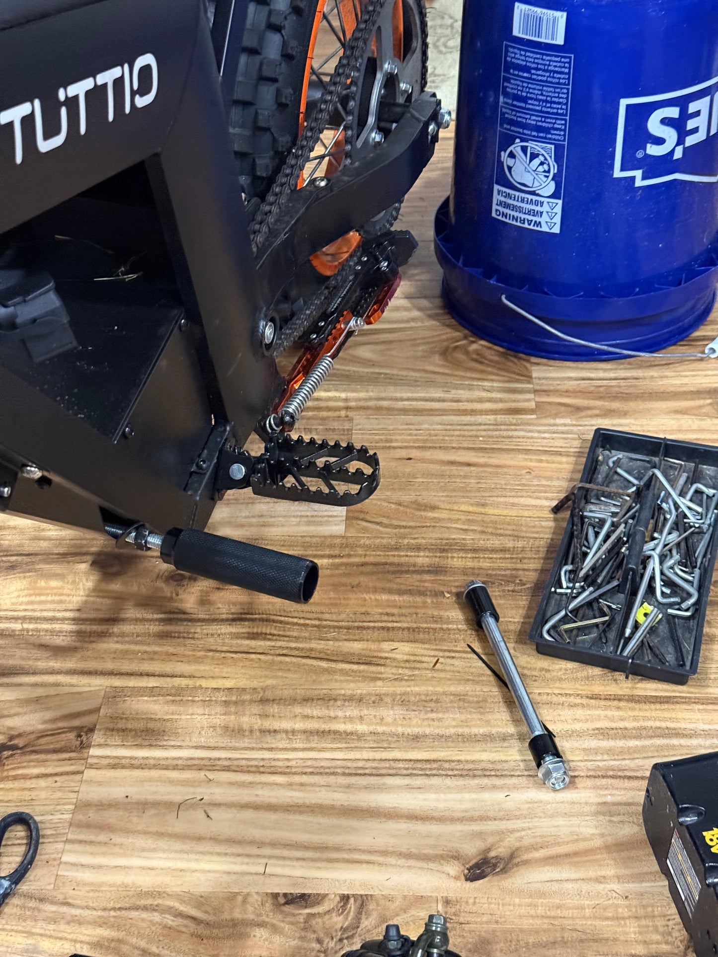 Tuitto Shift Lock (Single)